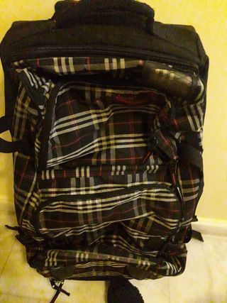 Maleta de viaje con ruedas