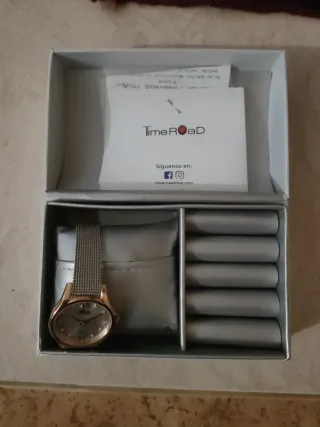 Reloj Lotus Mujer Dorado y Plateado. Nuevo.