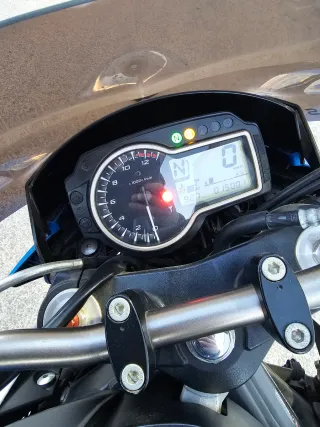 Suzuki GSR 750 ABS Edición Azul 15.000 KM