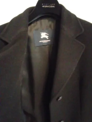 Abrigo Burberry Negro