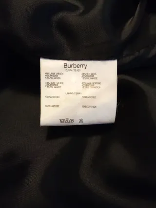 Abrigo Burberry Negro