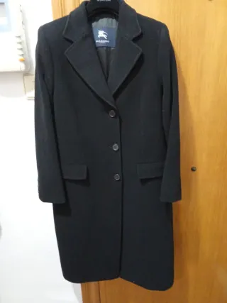 Abrigo Burberry Negro