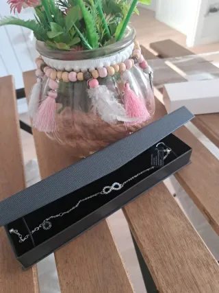 Pulsera Infinito con SWAROVSKI nueva