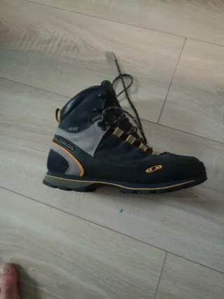 Botas de montaña Salomon T44 Gore-Tex