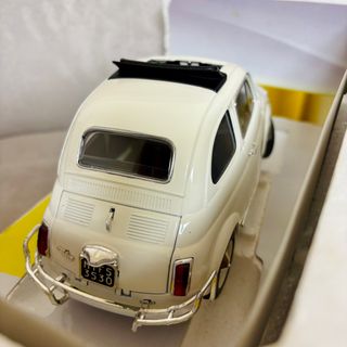 Burago Fiat 500 L 1:18 Gold Collezione