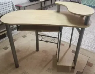 Escritorio madera y metal