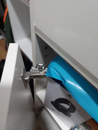 Librería Ikea Blanca con Cajones y Vitrina