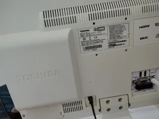 TV Toshiba bianca