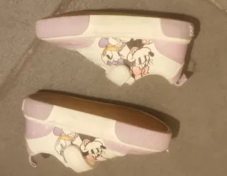 Lote 2 zapatillas talla 22 Bache y Primark