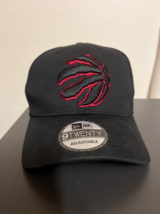 Gorra New Era 39THIRTY Night Flex Negra Roja