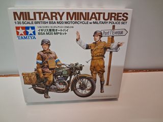 Modello Tamiya BSA M20 Moto della Polizia Scala 1/35