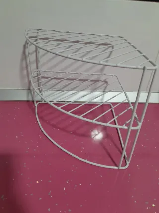 Scaffale angolare in metallo