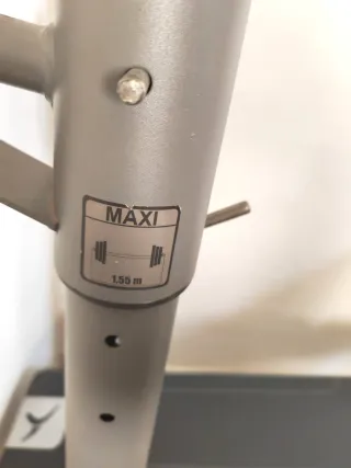 Banco de pesas multifuncional + Barra y discos