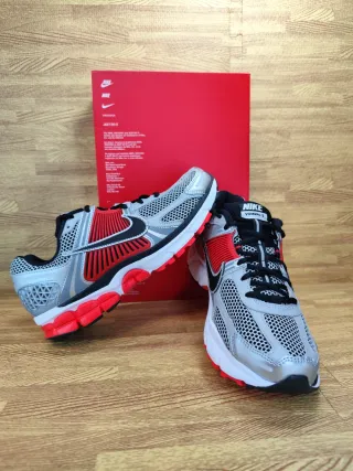Nike Zoom Vomero 5, núm 41