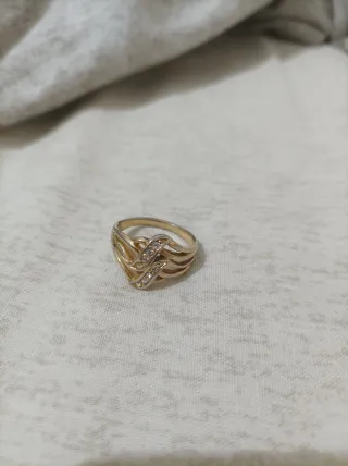 Anello simil oro con zirconi