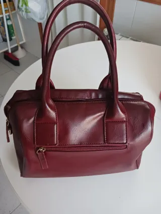 Bolso mediano de hombro Granate