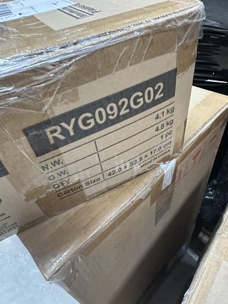 Guardaroba SONGMICS, 3 Aste per Abbigliamento, Ripiani, 4 Tasche Laterali, Armadio Tessuto Pieghevole, 45 x 130 x 167 cm, Grigio RYG092G02