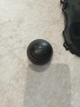 Pomo y funda cambio Toyota Yaris XP21