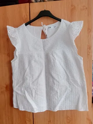 Camisa blanca manga corta bordada