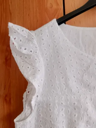 Camisa blanca manga corta bordada