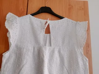 Camisa blanca manga corta bordada