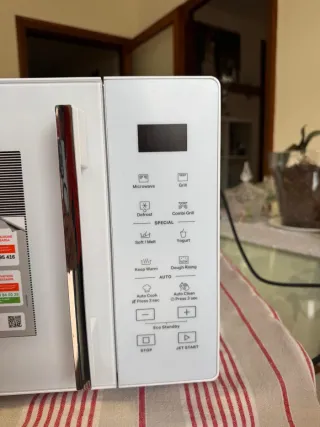 Microonde Whirlpool bianco