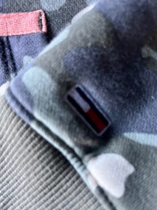 Sudadera Tommy Jeans Camuflaje