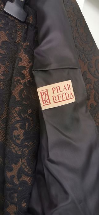 Conjunto Pilar Rueda Chaqueta y Falda Negro/Oro