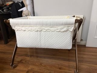 Minicuna tijera cuidada