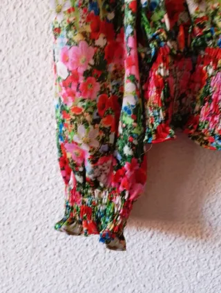Blusa Zara crop top floral
