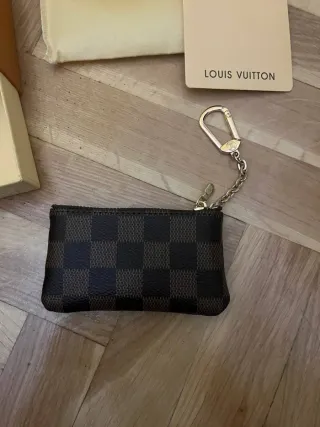 Monedero Louis Vuitton Damier Ebene con caja