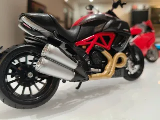 4 Moto Ducati Scala 1:12