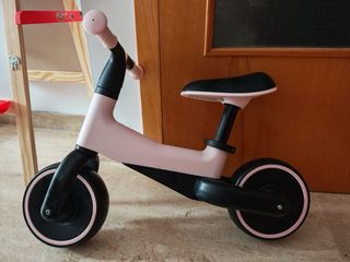 Bicicleta infantil rosa y negra