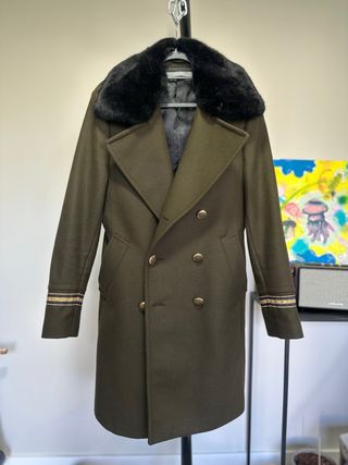 Casaco Zara verde com gola de pelo