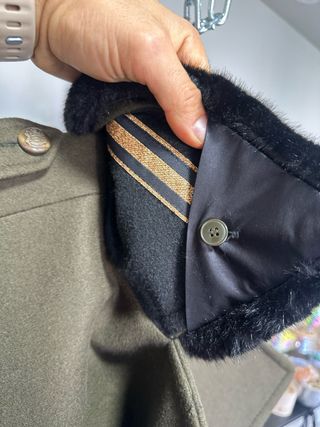 Casaco Zara verde com gola de pelo