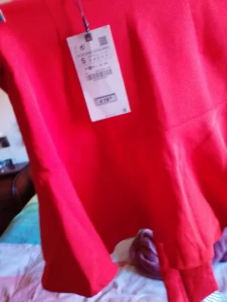 Falda capa Zara roja