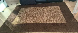 Alfombra de lana beige y marrón