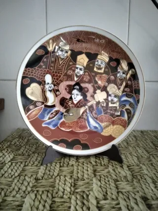 Plato decorativo japonés