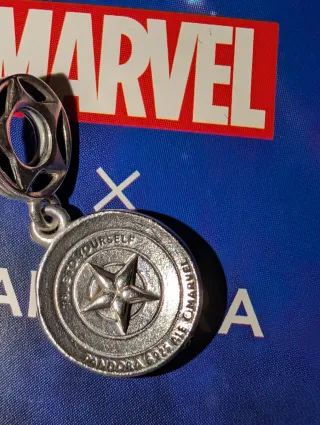 Charm Escudo Capitán América Pandora Original