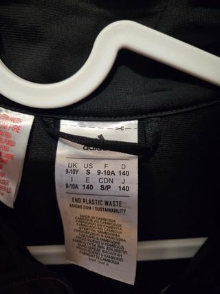 Chaqueta Adidas Negra y Blanca