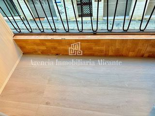 Piso en alquiler en Carolinas Bajas en Alicante