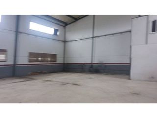 Nave industrial en venta en Lucena