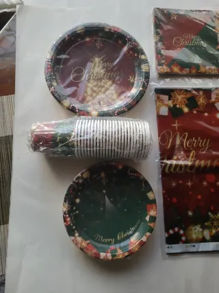 Stoviglie monouso per Natale