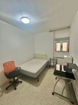 Piso en alquiler en Camino de Ronda - Rosaleda en Granada