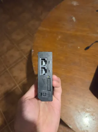 Pacchetto di 7 router Teltonika RUT230