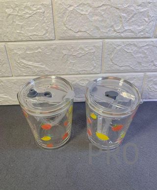 Set di 2 Bicchieri per Bambini Relaxdays, Design Frutta, Acqua con Manico, Coperchio e Cannuccia, 400 ml, Trasparente, 80% Vetro Plastico 10% Silicone N