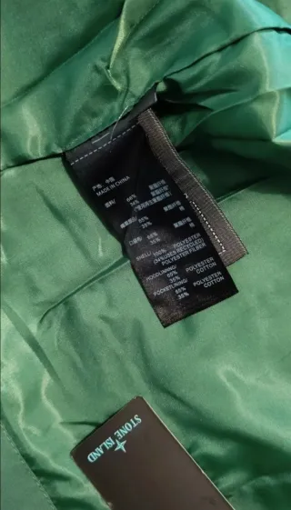 Chubasquero Stone Island Verde Talla XL Nuevo