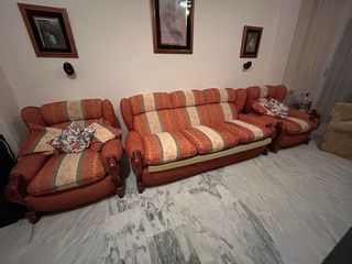 Set di divani e poltrone in tessuto e legno