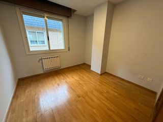 Piso en venta en Plaza España - Villa Pilar - Reyes Católicos - Vadillos en Burgos