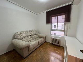 Piso en alquiler en Delicias en Valladolid